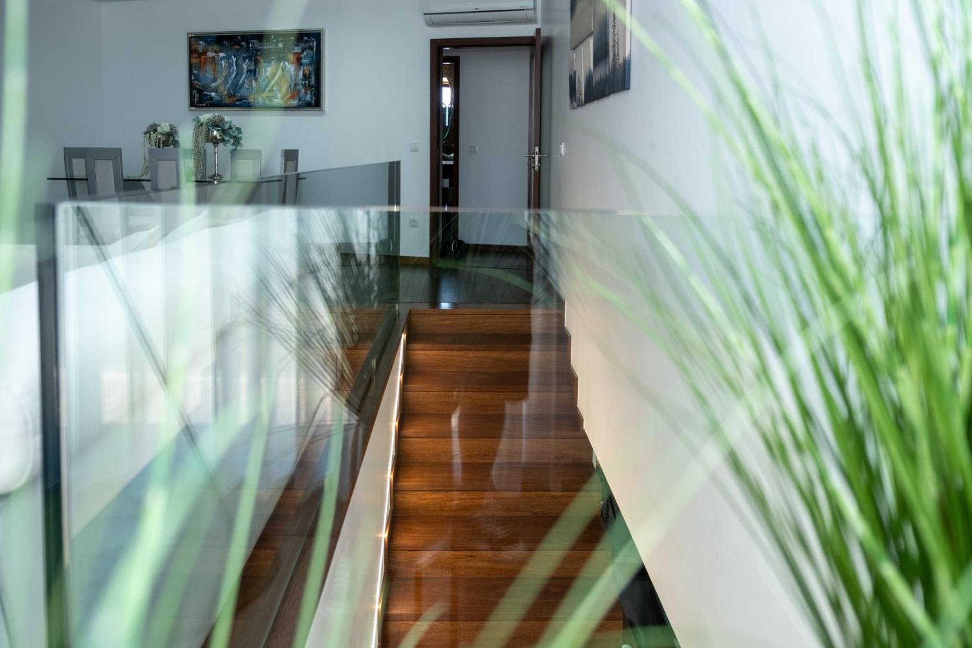 Deluxe Villa Home, Peace & Spa Вила ду Конде Екстериор снимка
